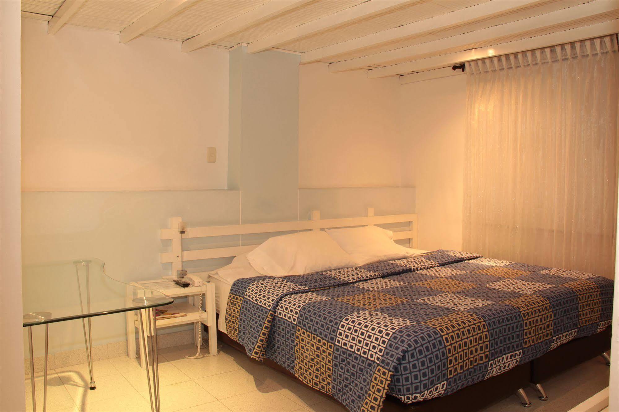 Hotel Don Gregorio Картаго Экстерьер фото